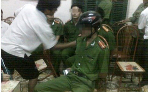 Cái sảy nảy cái ung