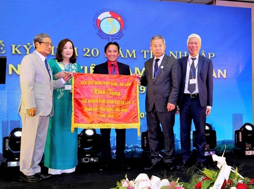 Lời cảm ơn của BCH Hội người Việt Nam tại Ba Lan