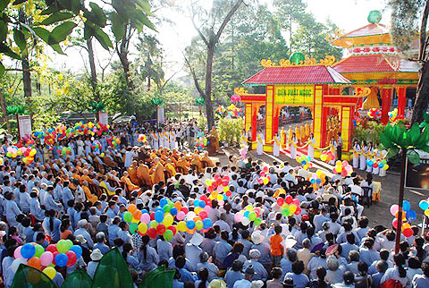 Suối Tiên đón Phật Ngọc nhân lễ Vu Lan