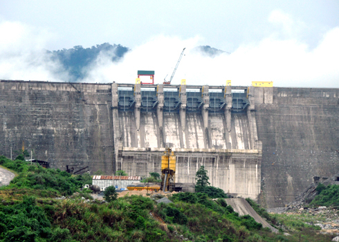 Nổ bất thường ở Quảng Nam do động đất