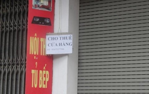 Tiểu thương ngán cửa hàng đẹp ở phố lớn