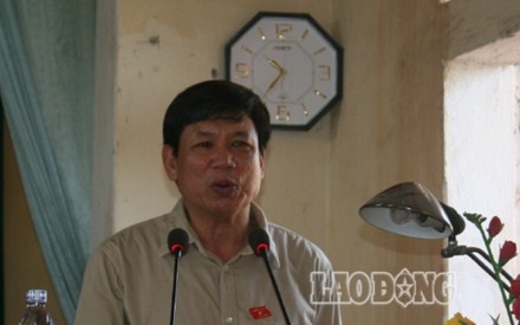 Vụ chôn thuốc trừ sâu: Tại sao lại để dân khổ lâu như vậy?