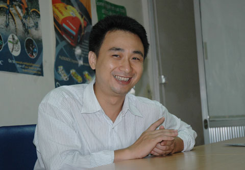 TS Hoàng Vĩnh Sinh: Không muốn kiếm tiền bằng nghề tay trái