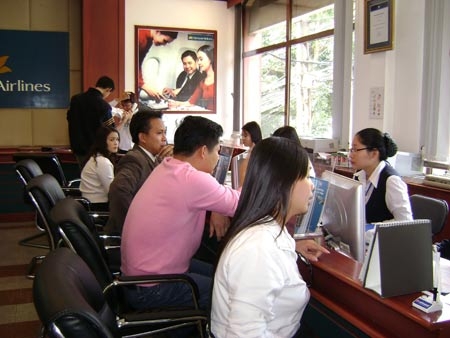 Nhiều hãng hàng không giảm giá vé