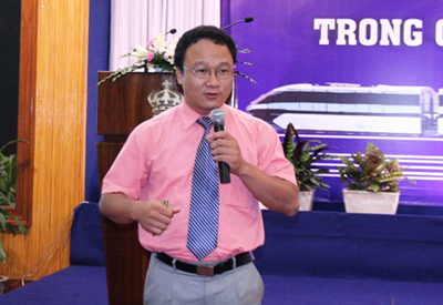 Làm tàu điện 1 ray: Cần thận trọng!