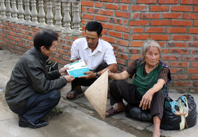 Con đã khóc, dẫu mẹ chưa thể gọi tên con