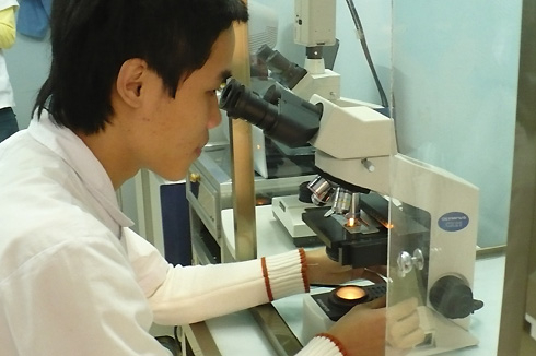 Khát con làm liều mua tinh trùng trên mạng