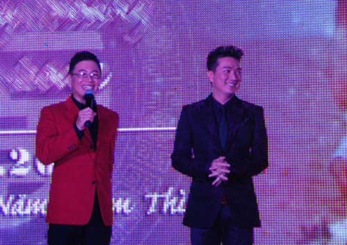 Xa xỉ giữa biển nghèo