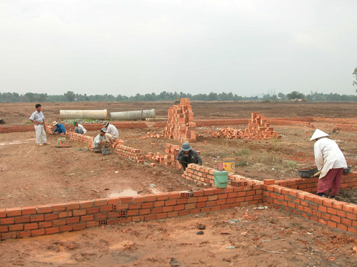 Đua nhau nợ thuế đất