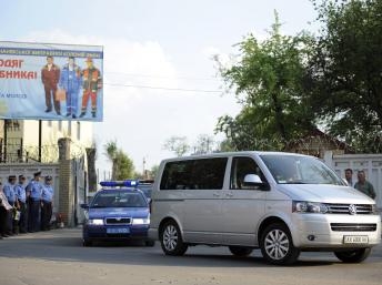 Nhà đối lập Ukraina Timochenko được chuyển ra bệnh viện để chữa trị