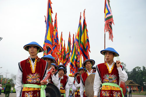 Biến tướng lễ hội: “Quan hóa”