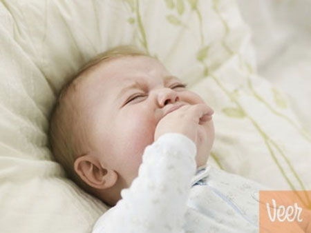 Dấu hiệu nhận biết trẻ bị mất nước