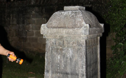 “Cuộc đua bi hài” và dấu hỏi về một đường dây “chạy di tích”