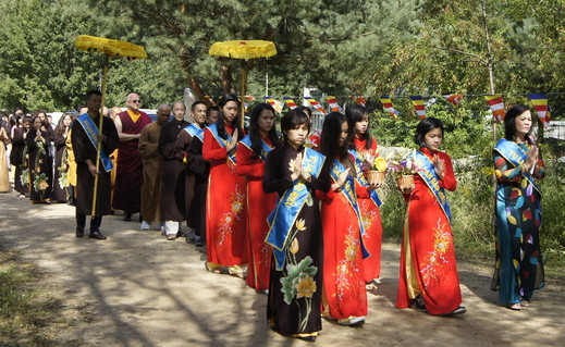 Hình ảnh về Đại lễ Vu Lan Phât lịch 2558, dương lịch 2014 tại chùa Nhân Hòa, Warszawa.