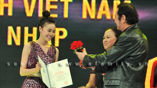 "Bi hài" đêm bế mạc LHP Việt Nam 17